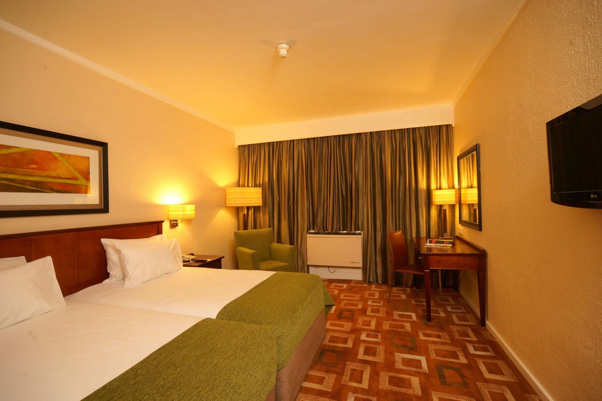 Garden Court Or Tambo International Airport Hotel