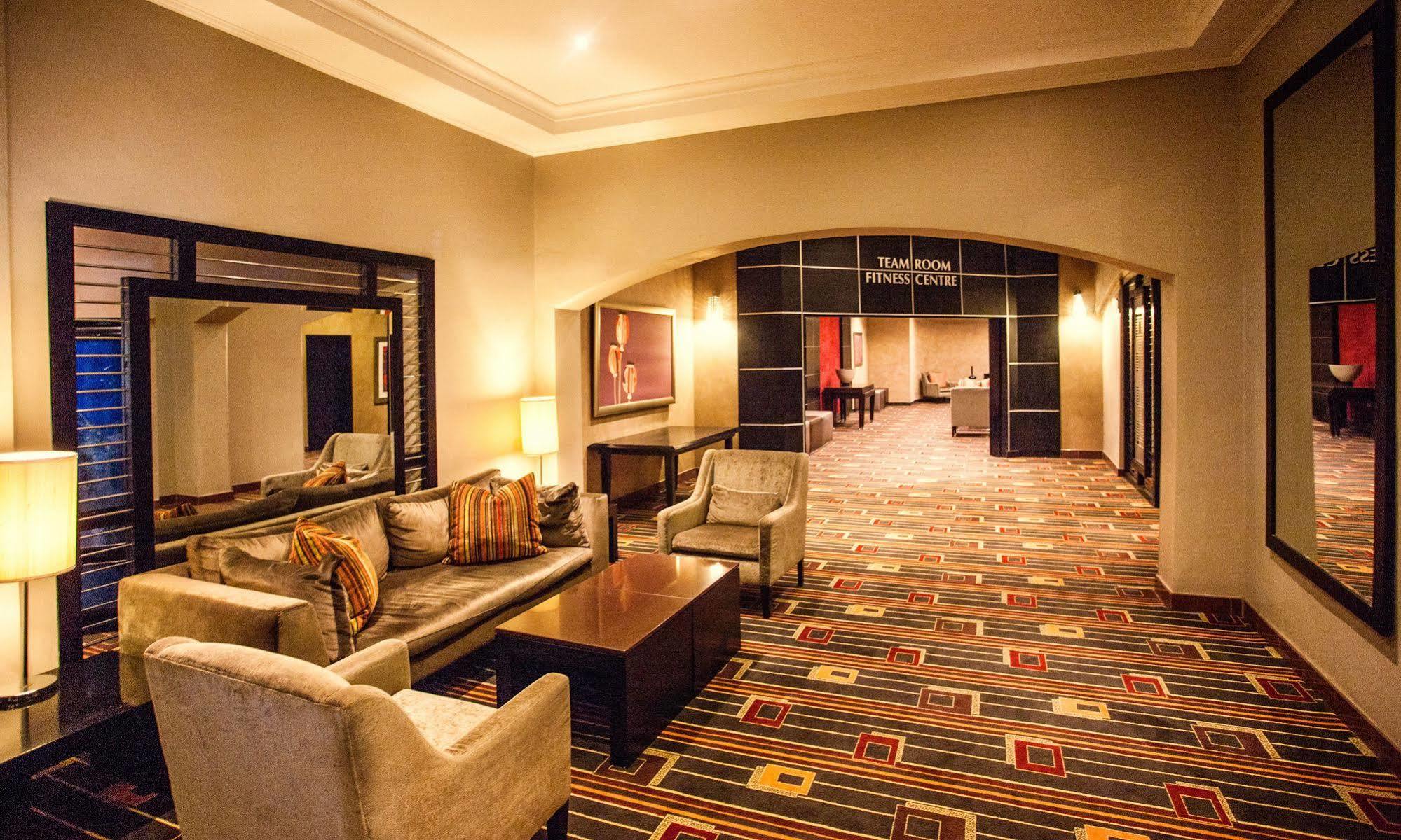Garden Court Or Tambo International Airport